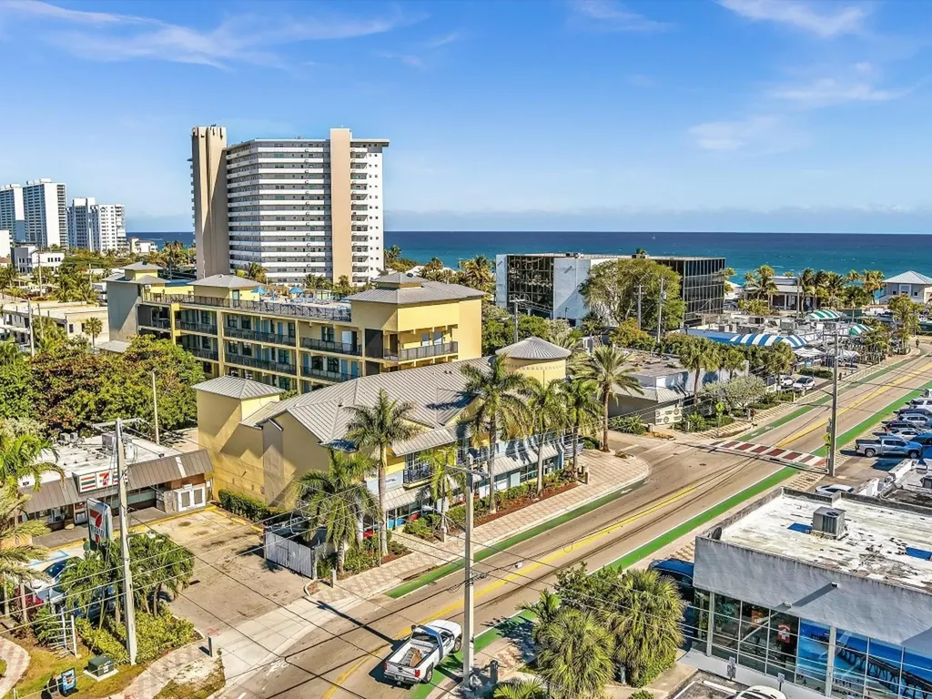 1537 E Hillsboro Boulevard Deerfield Beach FL 33441