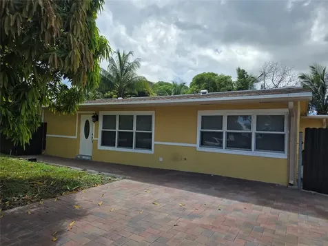 4031 NE 8th Avenue Deerfield Beach FL 33064