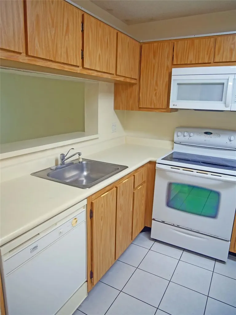 1278 S Military Trail Deerfield Beach FL 33442