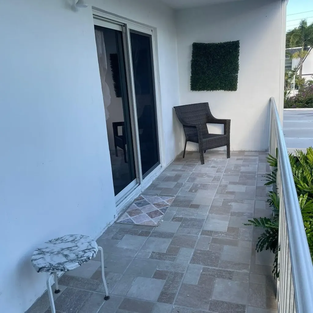 6728 SW 40th Street Davie FL 33314