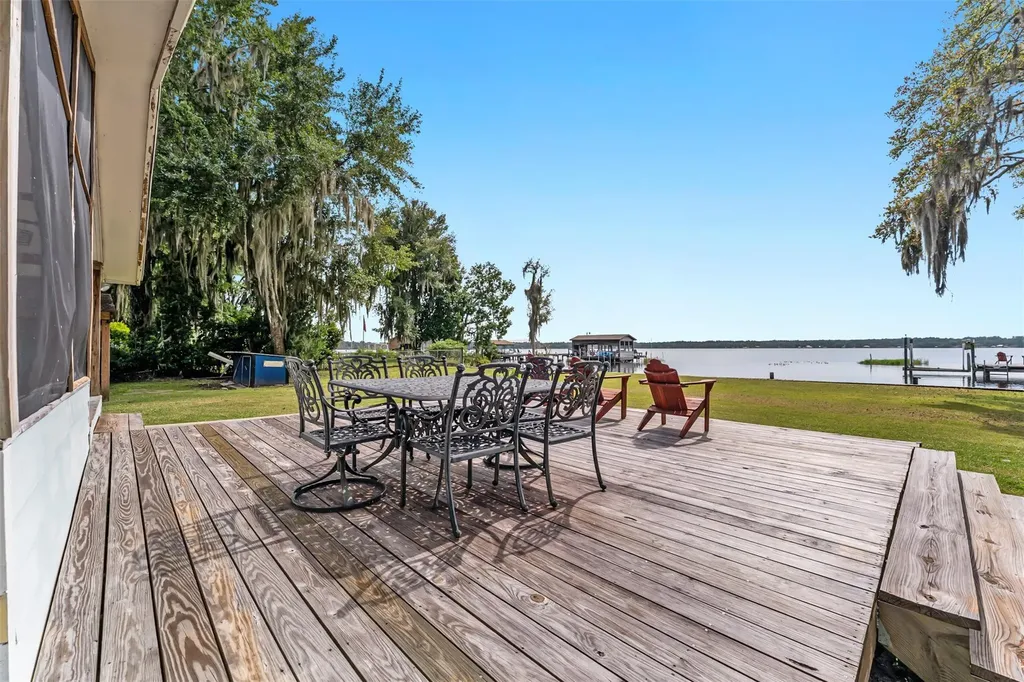 115 Flora Terrace Florahome FL 32640