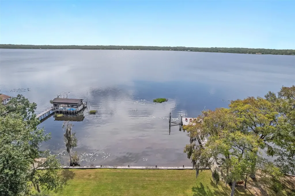 115 Flora Terrace Florahome FL 32640