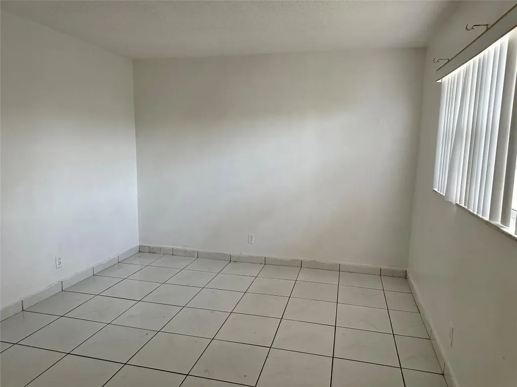 5900 NW 17th Place Sunrise FL 33313