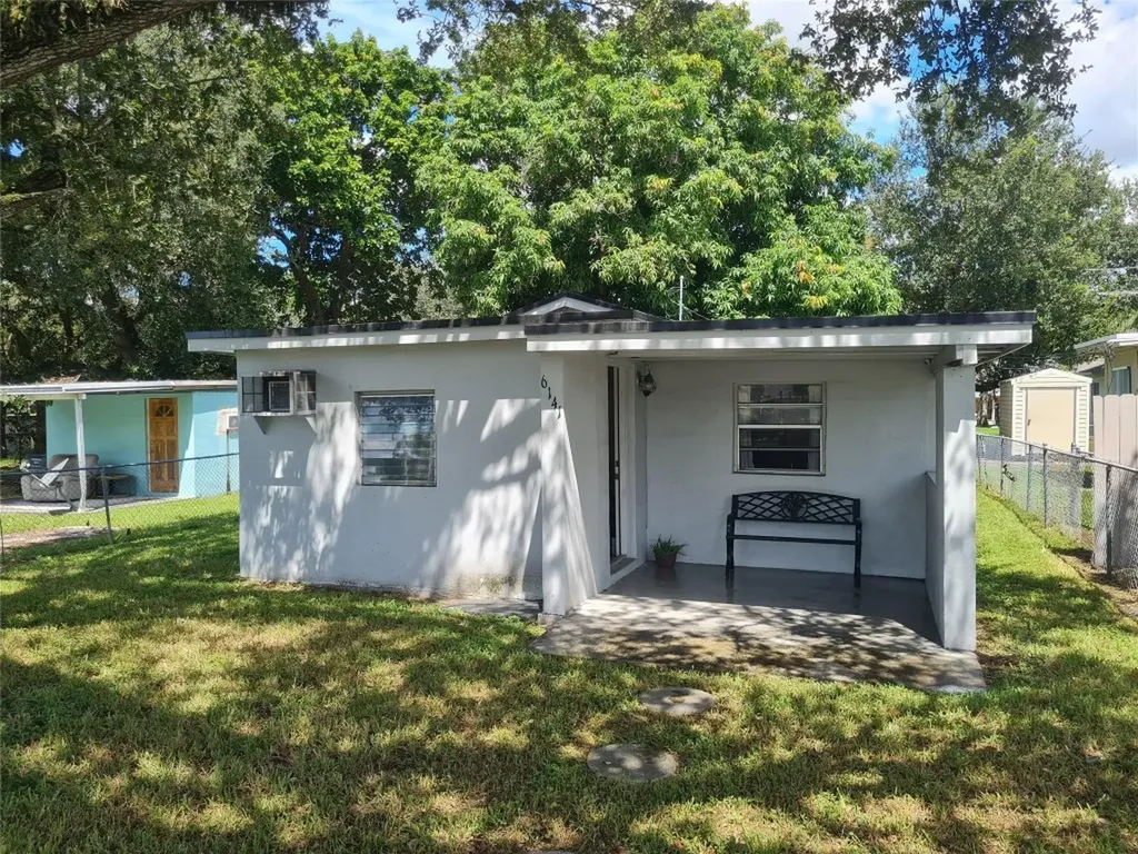 6141 Garfield Hollywood FL 33024