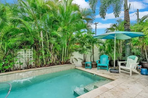 1251 NE 32nd Street Oakland Park FL 33334