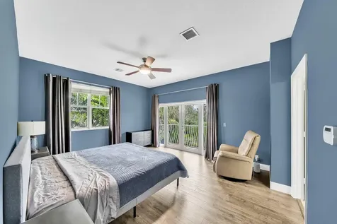 1251 NE 32nd Street Oakland Park FL 33334