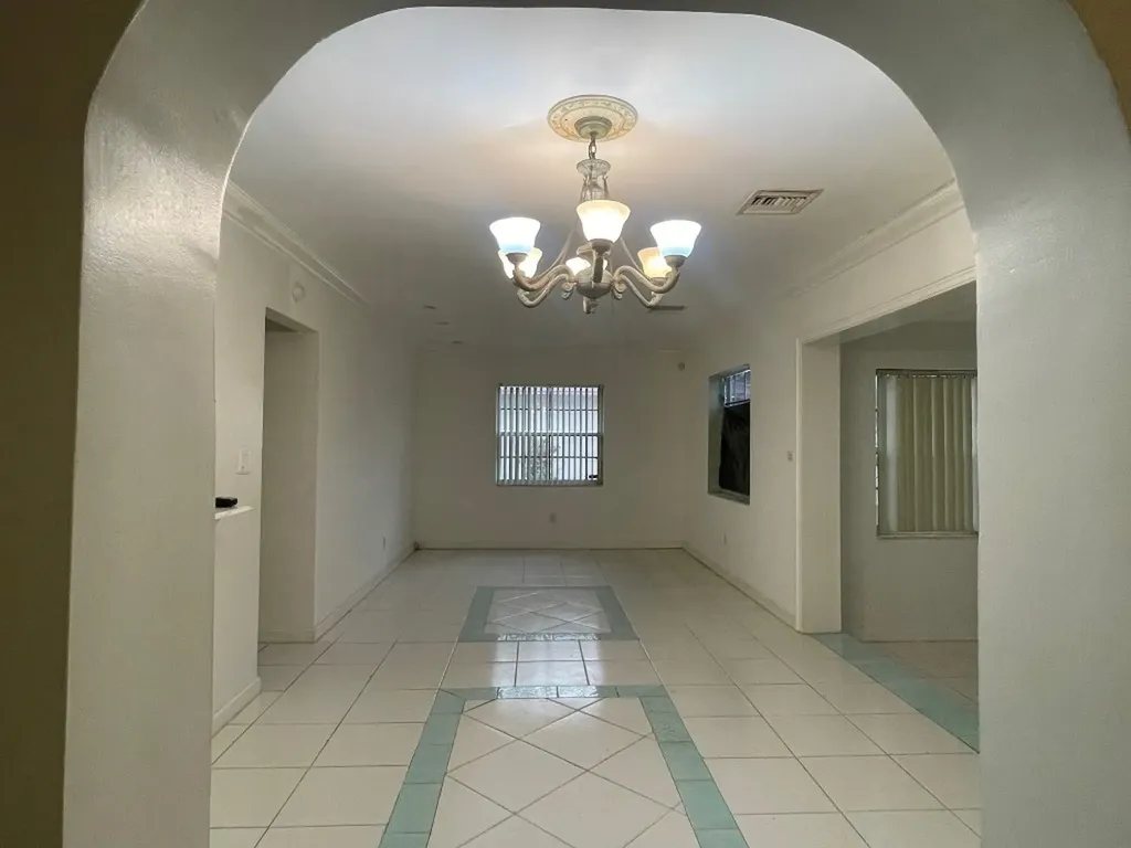 2215 NW 9th Court Fort Lauderdale FL 33311