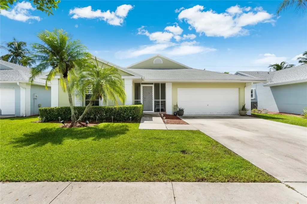2690 SE 7th Place Homestead FL 33033