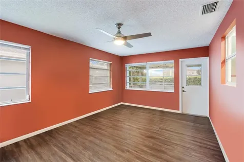 2690 SE 7th Place Homestead FL 33033