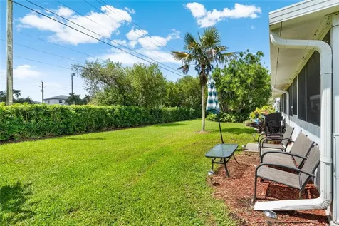 2690 SE 7th Place Homestead FL 33033