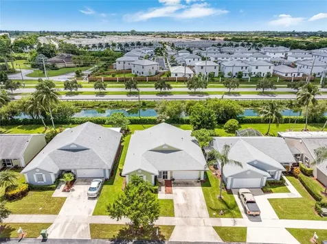 2690 SE 7th Place Homestead FL 33033