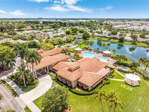 2690 SE 7th Place Homestead FL 33033