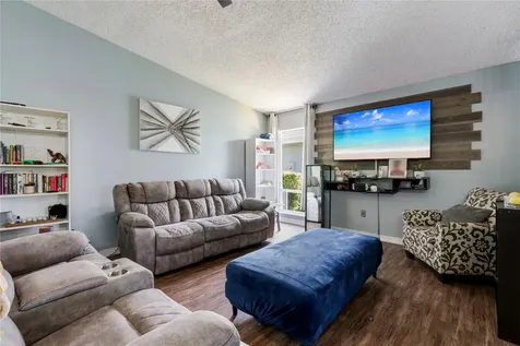 2690 SE 7th Place Homestead FL 33033