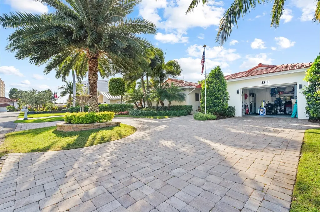 3250 Spanish River Drive Pompano Beach FL 33062