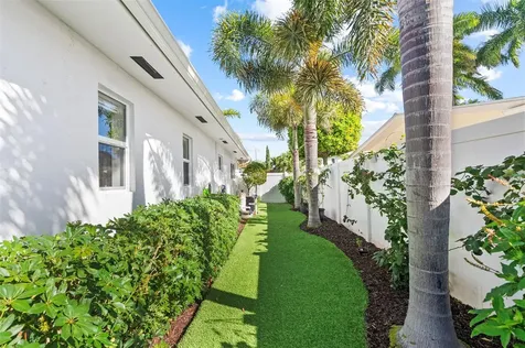 3250 Spanish River Drive Pompano Beach FL 33062
