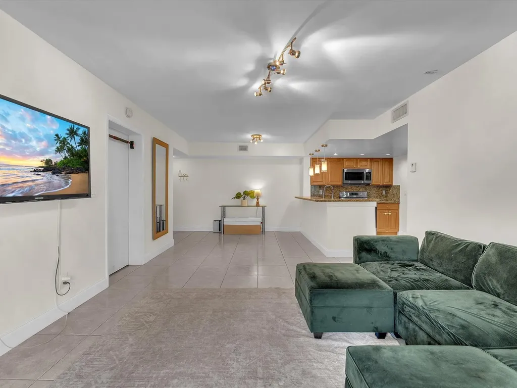 9022 W Atlantic Boulevard Coral Springs FL 33071