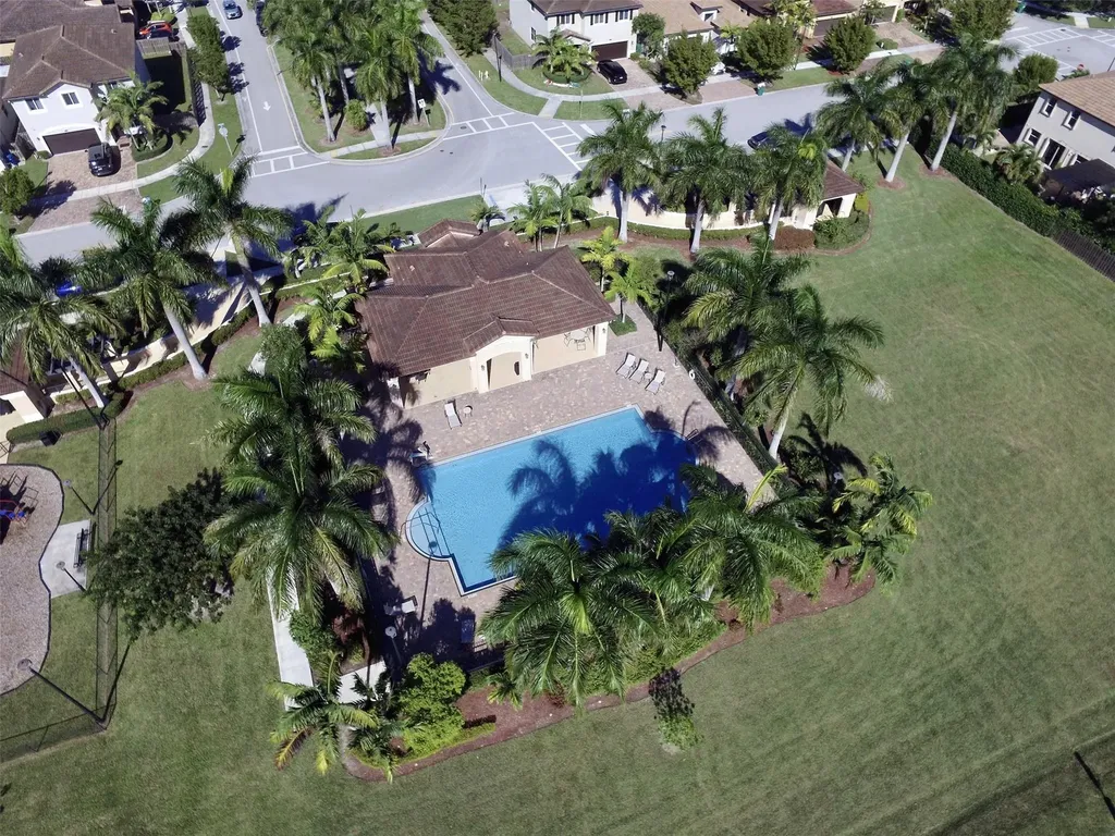 25123 SW 118th Place Cutler Bay FL 33032