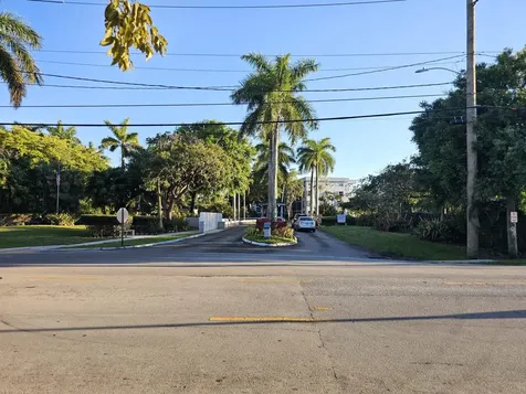 118 Royal Park Drive Oakland Park FL 33309