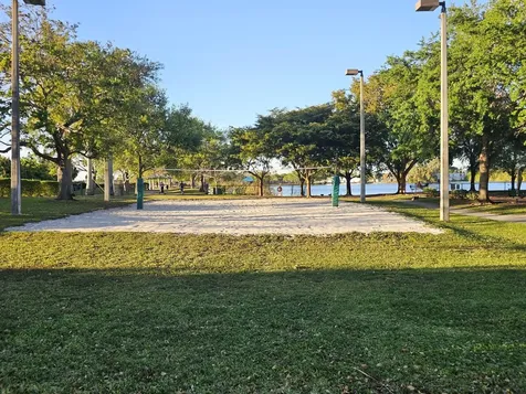 118 Royal Park Drive Oakland Park FL 33309