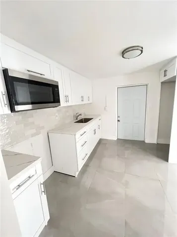 2340 NW 99th Terrace Miami FL 33147