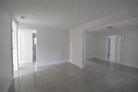 2340 NW 99th Terrace Miami FL 33147