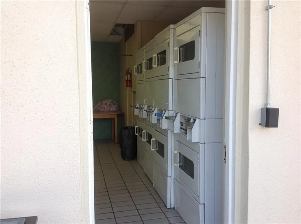 2555 NE 11th Street Fort Lauderdale FL 33304