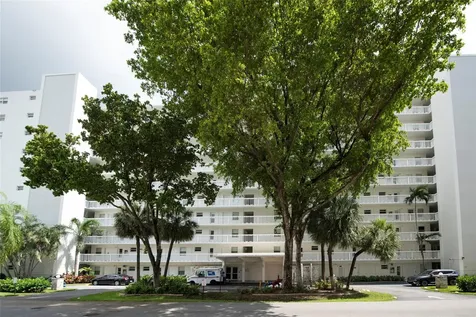 2555 NE 11th Street Fort Lauderdale FL 33304