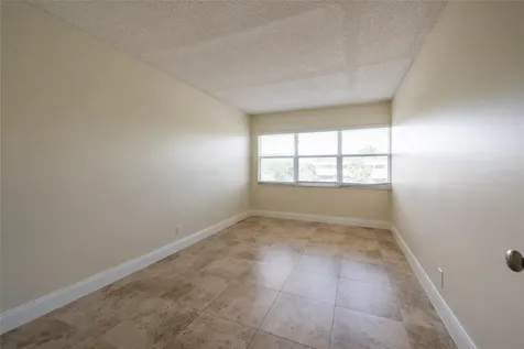 2555 NE 11th Street Fort Lauderdale FL 33304