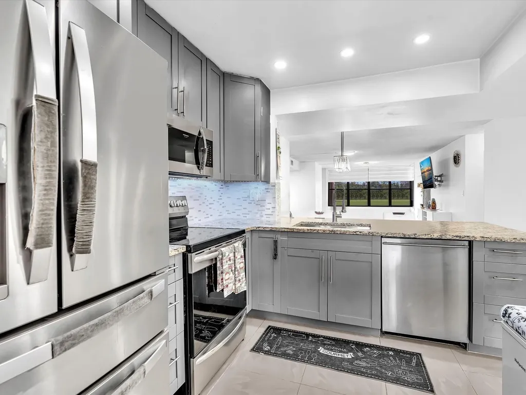2659 N Carambola Circle Pompano Beach FL 33066