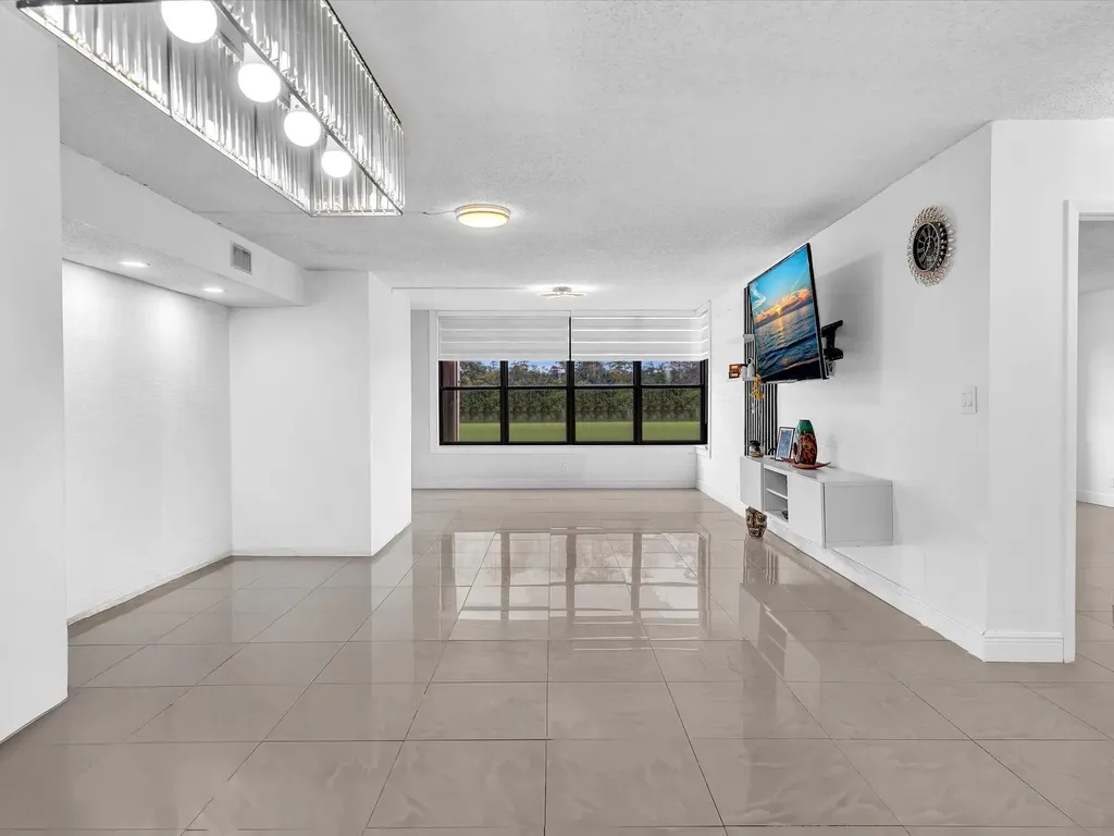 2659 N Carambola Circle Pompano Beach FL 33066