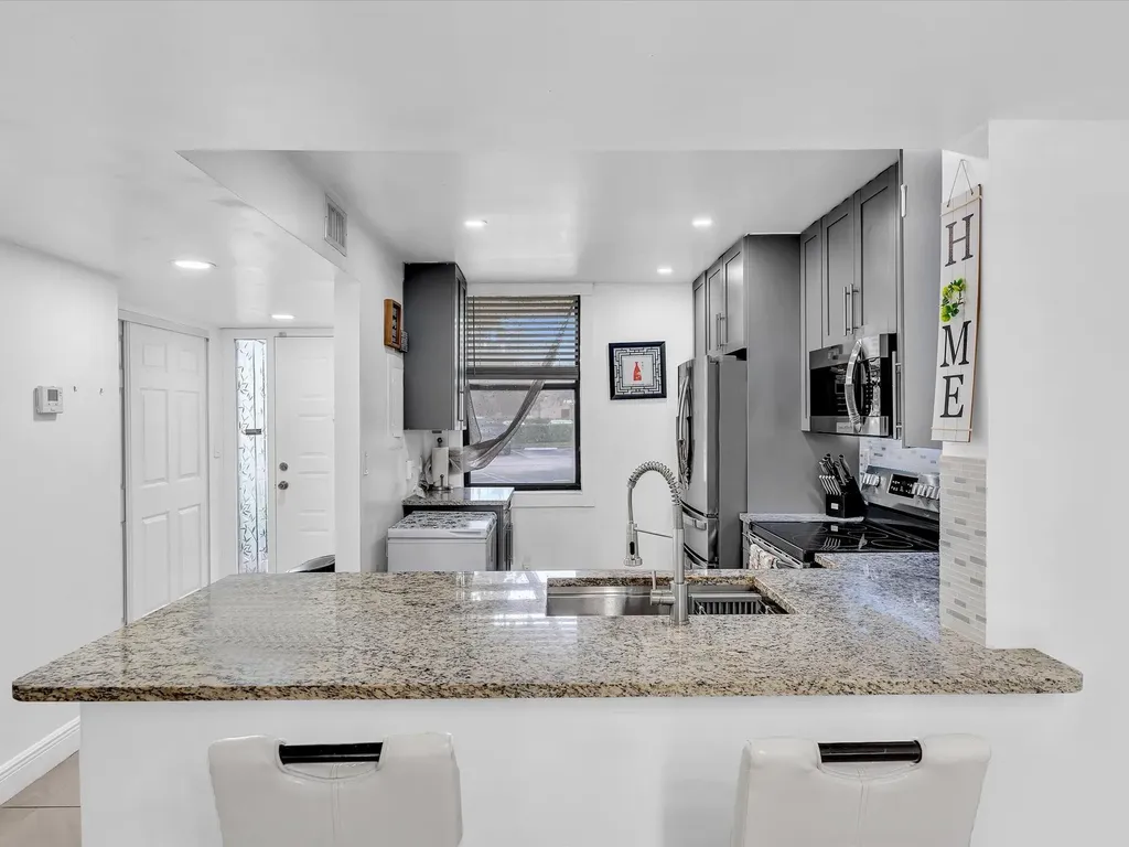 2659 N Carambola Circle Pompano Beach FL 33066