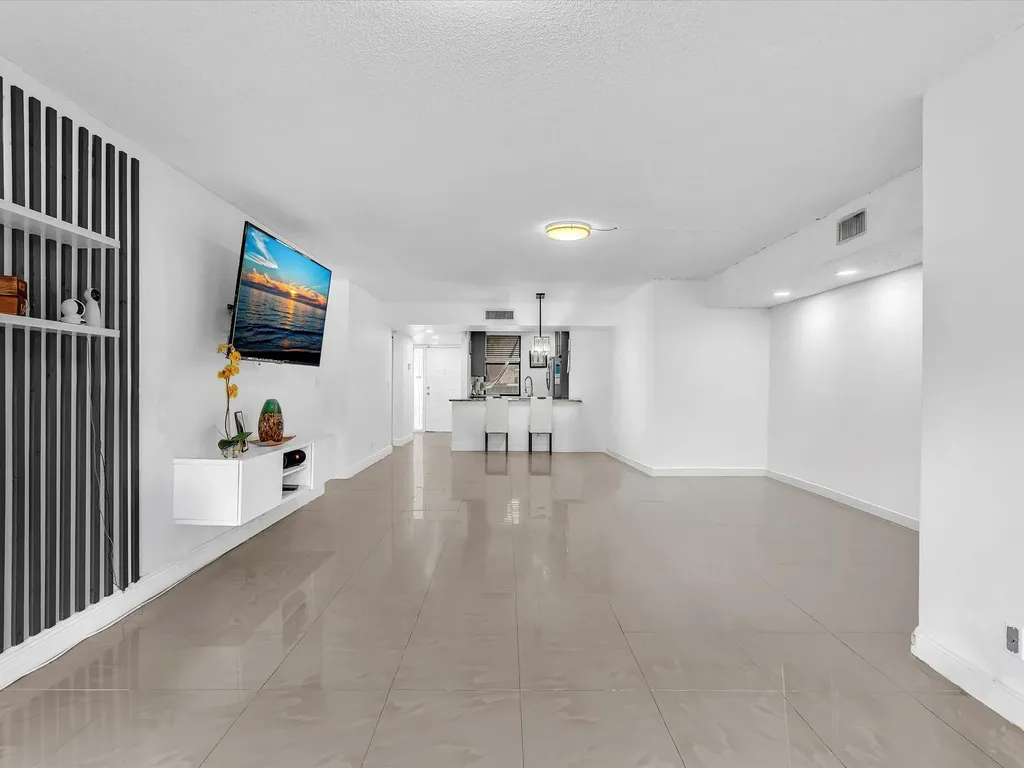 2659 N Carambola Circle Pompano Beach FL 33066