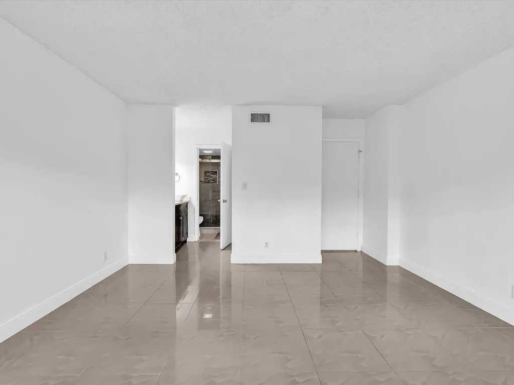 2659 N Carambola Circle Pompano Beach FL 33066