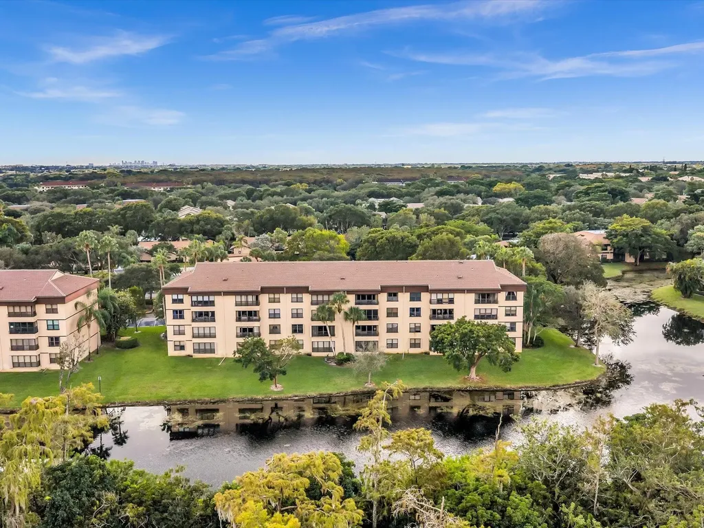 2659 N Carambola Circle Pompano Beach FL 33066