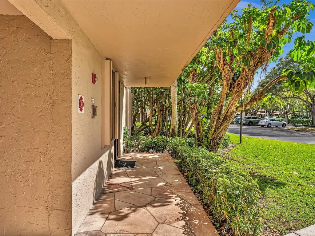 2659 N Carambola Circle Pompano Beach FL 33066