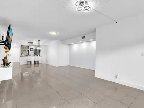 2659 N Carambola Circle Pompano Beach FL 33066