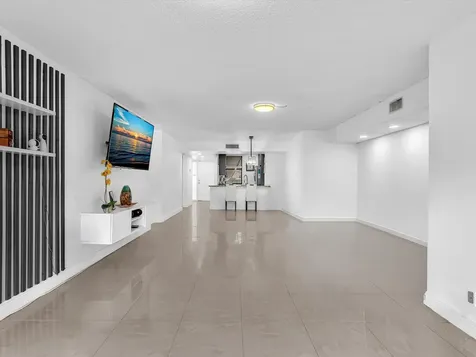 2659 N Carambola Circle Pompano Beach FL 33066