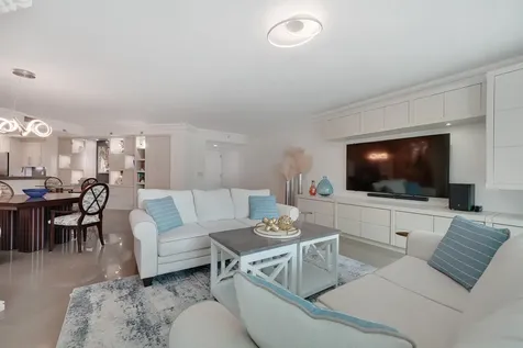 550 SE Mizner Boulevard Boca Raton FL 33432