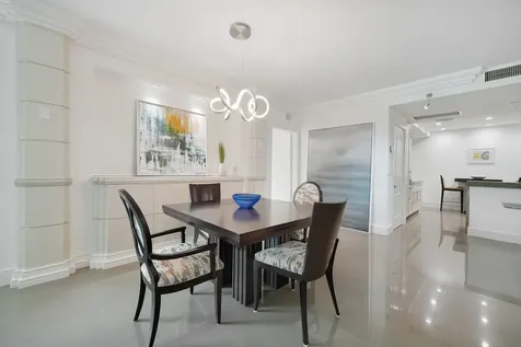 550 SE Mizner Boulevard Boca Raton FL 33432