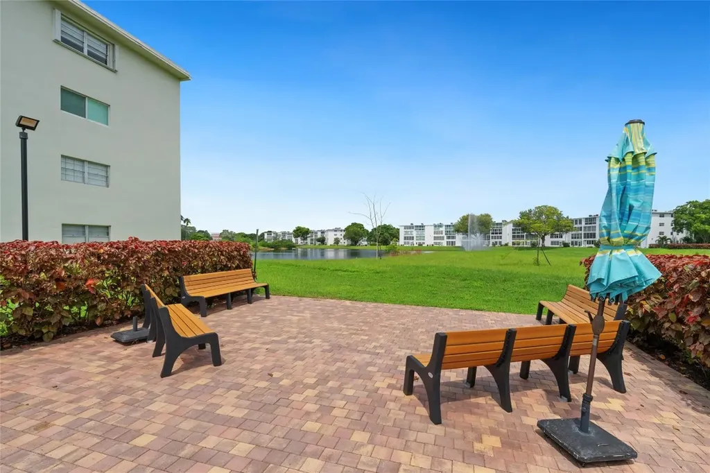 404 Richmond A Deerfield Beach FL 33442