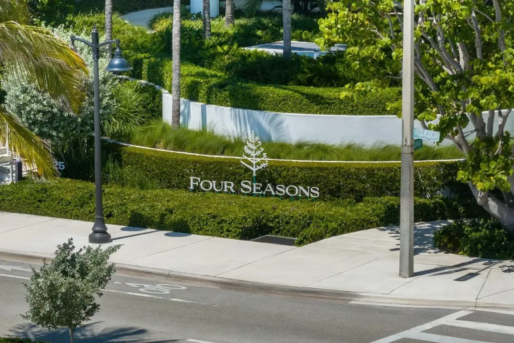 525 N Fort Lauderdale Beach Boulevard Fort Lauderdale FL 33304