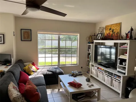 959 Azure Lane Weston FL 33326