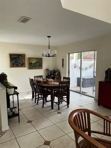 959 Azure Lane Weston FL 33326