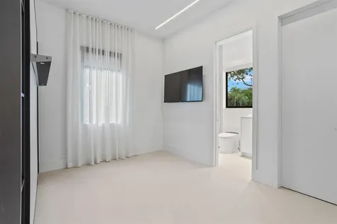 3340 Paddock Road Weston FL 33331