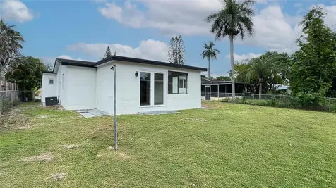713 SW 4th Court Hallandale Beach FL 33009