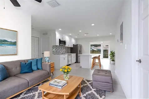 713 SW 4th Court Hallandale Beach FL 33009