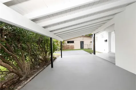 713 SW 4th Court Hallandale Beach FL 33009