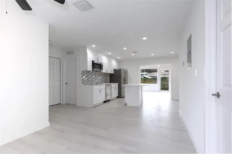 713 SW 4th Court Hallandale Beach FL 33009
