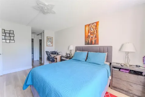 8900 Washington Boulevard Pembroke Pines FL 33025
