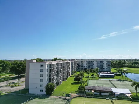 8900 Washington Boulevard Pembroke Pines FL 33025